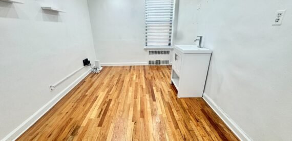 Bright Ground-Floor Retail/Office Space in Astoria Near Mount Sinai Hospital