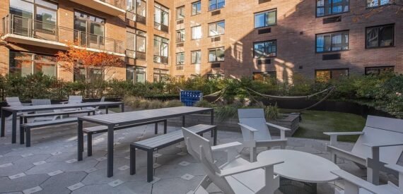 BRAND NEW STUDIO IN LUXURY BUILDING! NO FEE!!!