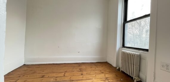 Huge apartment for rent, NO FEE
