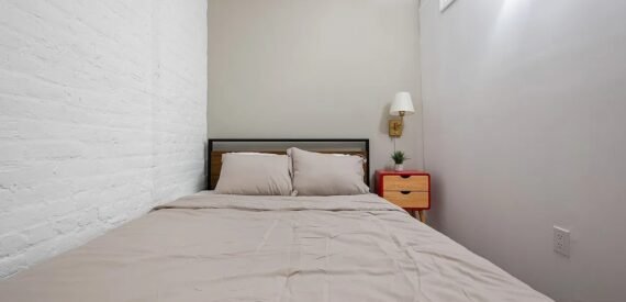 Furnished 3BR Summer Rental in Hell’s Kitchen – Spacious, Modern, Prime Location!