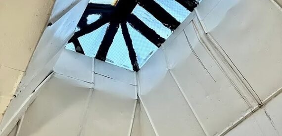 X LARGE__2 BED__5 MINUTES MANHATTAN__LARGE LIVING ROOM__ PRIME LOCATION