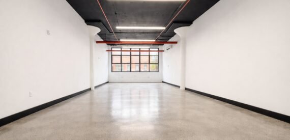 LARGE COMMERCIAL SPACE