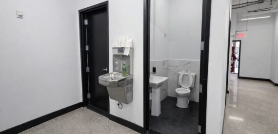 LARGE COMMERCIAL SPACE