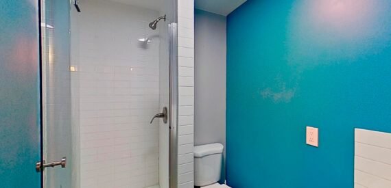 OFFICE SPACE ( TWO ) FOR RENT – GOOD VALUE – BUSHWICK