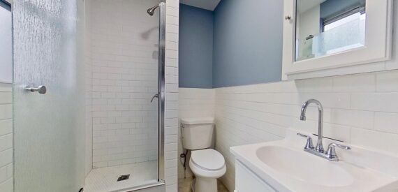 OFFICE SPACE ( TWO ) FOR RENT – GOOD VALUE – BUSHWICK