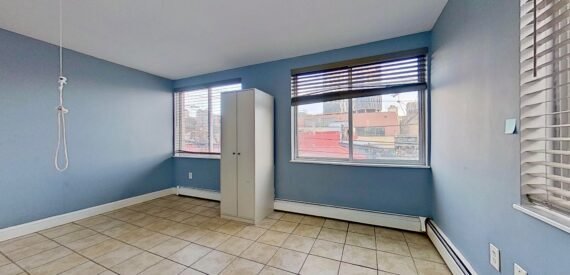 OFFICE SPACE ( TWO ) FOR RENT – GOOD VALUE – BUSHWICK