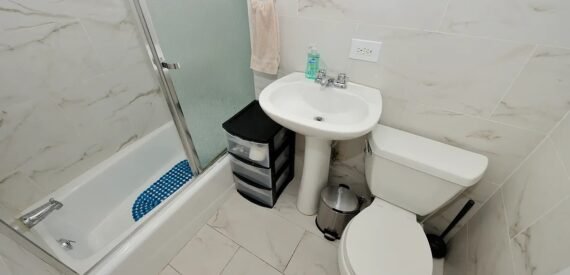 Fully Furnished 3BR Summer Rental w/ Rooftop &amp; Washer/Dryer in Hell’s Kitchen