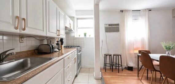 Furnished 3BR Summer Rental in Hell’s Kitchen – Spacious, Modern, Prime Location!