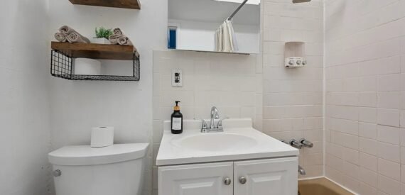 Furnished 3BR Summer Rental in Hell’s Kitchen – Spacious, Modern, Prime Location!