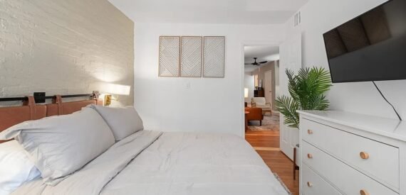 Furnished 3BR Summer Rental in Hell’s Kitchen – Spacious, Modern, Prime Location!