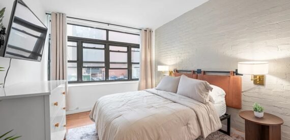Furnished 3BR Summer Rental in Hell’s Kitchen – Spacious, Modern, Prime Location!