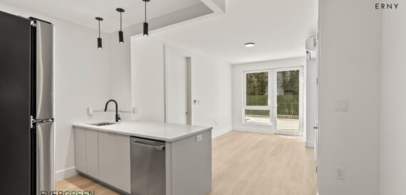 Luxury 2BR w/ Private Backyard, King Bedrooms &amp; Amenities Near 2/5 Trains – Flatbush