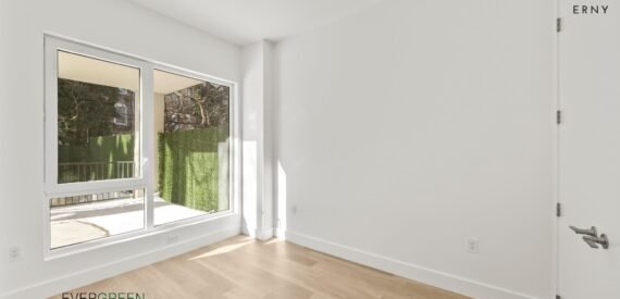 Luxury 2BR w/ Private Backyard, King Bedrooms &amp; Amenities Near 2/5 Trains – Flatbush