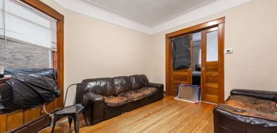 Mixed use and Lot For Sale