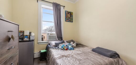 Mixed use and Lot For Sale