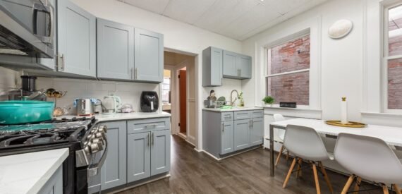 Mixed use and Lot For Sale