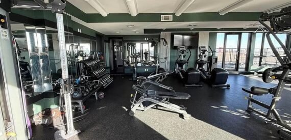 X-Large 2BR in Prime Crown Heights – Modern, Sunlit, Pet-Friendly, No Fee!