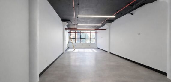LARGE COMMERCIAL LOFT IN PRIME LOCATION IN BUSHWICK