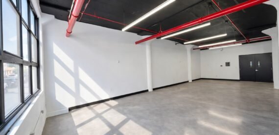 LARGE COMMERCIAL LOFT IN PRIME LOCATION IN BUSHWICK