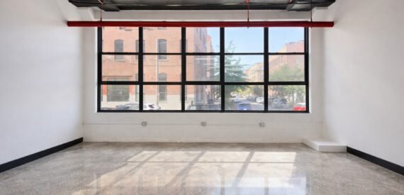 LARGE COMMERCIAL LOFT IN PRIME LOCATION IN BUSHWICK