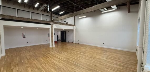 Spacious Industrial Loft for Lease in Trendy East Williamsburg – 1,400 Sq Ft