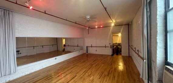 LARGE COMMERCIAL LOFT IN PRIME LOCATION IN BUSHWICK with private bathroom