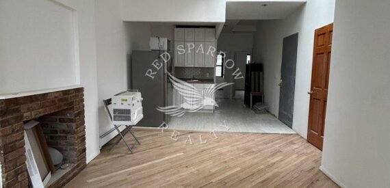 Amazing 3 bed on Ninth Avenue in Midtown West