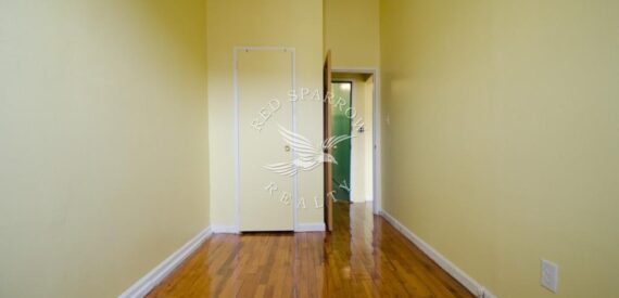 Amazing 1 bed on West 43rd Street in Central Harlem