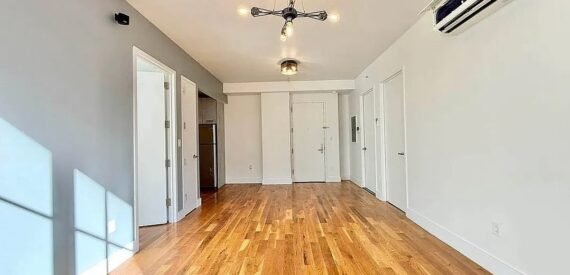 X-Large 2BR in Prime Crown Heights – Modern, Sunlit, Pet-Friendly, No Fee!