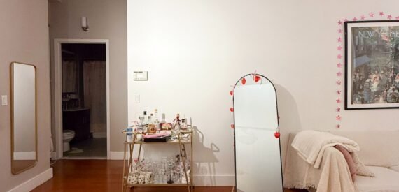 Chic 1BR Loft-Style Condo in FiDi – Furnished/Unfurnished, Doorman, No Fee!