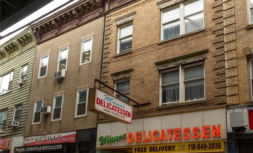 Mixed use and Lot For Sale