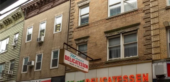 Mixed use and Lot For Sale