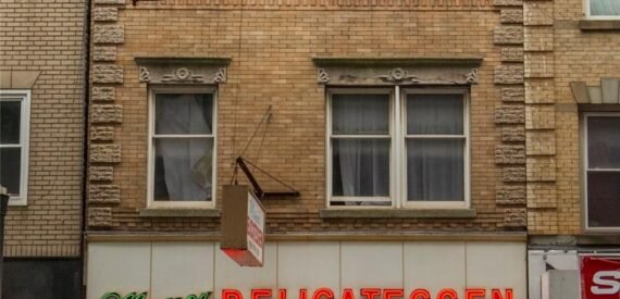 Mixed use and Lot For Sale