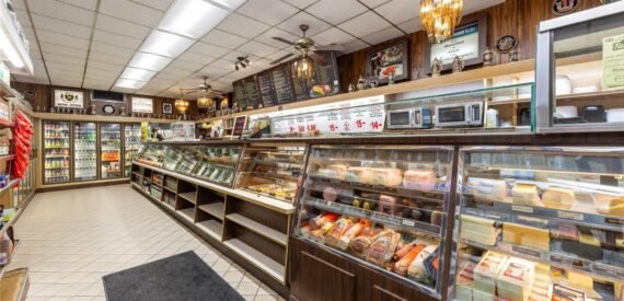 Mixed use and Lot For Sale