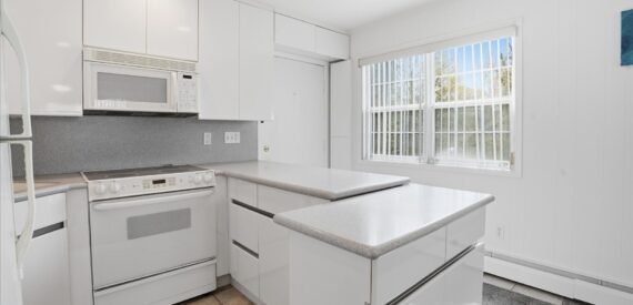 Loft-Style Beachy 1BR Co-Op in the Hamptons – Affordable, Prime Location