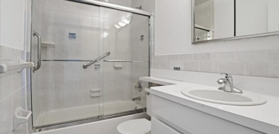 Loft-Style Beachy 1BR Co-Op in the Hamptons – Affordable, Prime Location