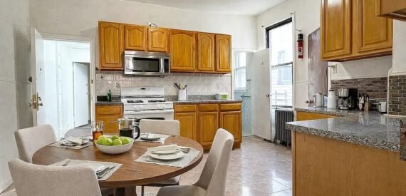 2BR IN SUNSET PARK BROOKLYN NY