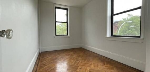 Apartment for rent NO FEE