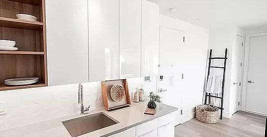 Modern 2BR + Private Balcony &amp; Full Amenities in Flatbush, No Fee, Pets OK!