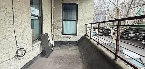 Spacious 3BR/3BA w/ Private Terrace &amp; Rooftop in Greenwood Heights, Brooklyn