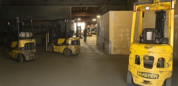 6,000 SF Industrial Warehouse w/ Dual Drive-In Gates &amp; Heavy Power in Ozone Park