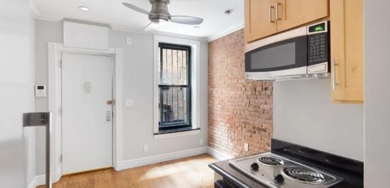 Gorgeous 1 BR~Midtown West 50th~Private Garden~No Fee