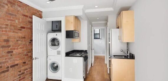 Gorgeous 1 BR~Midtown West 50th~Private Garden~No Fee