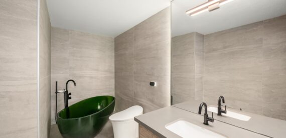 Bold and Bright 2 Bedroom Corner Residence at The Excelsior