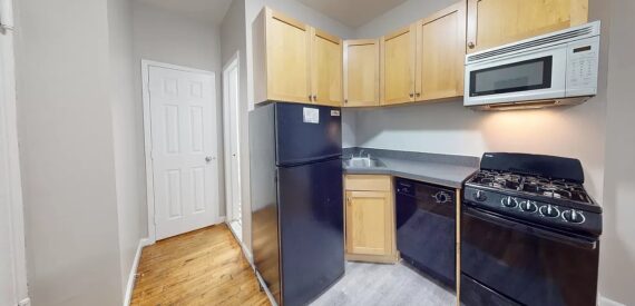 Spacious Studio by Tompkins Square Park – East Village Gem!