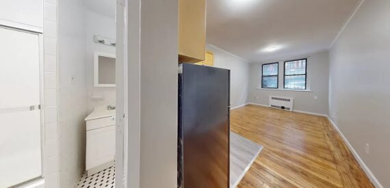Spacious Studio by Tompkins Square Park – East Village Gem!