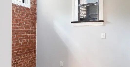 Gorgeous 1 BR~Midtown West 50th~Private Garden~No Fee