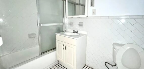 Spacious 2-Room Studio in Prime East Village – Exclusive Opportunity