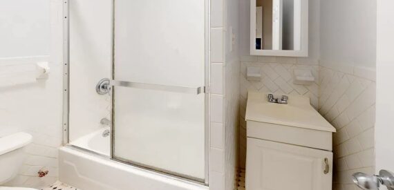 Spacious Studio by Tompkins Square Park – East Village Gem!