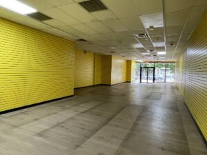 Huge Commercial Store for rent in Busy Area NO FEE